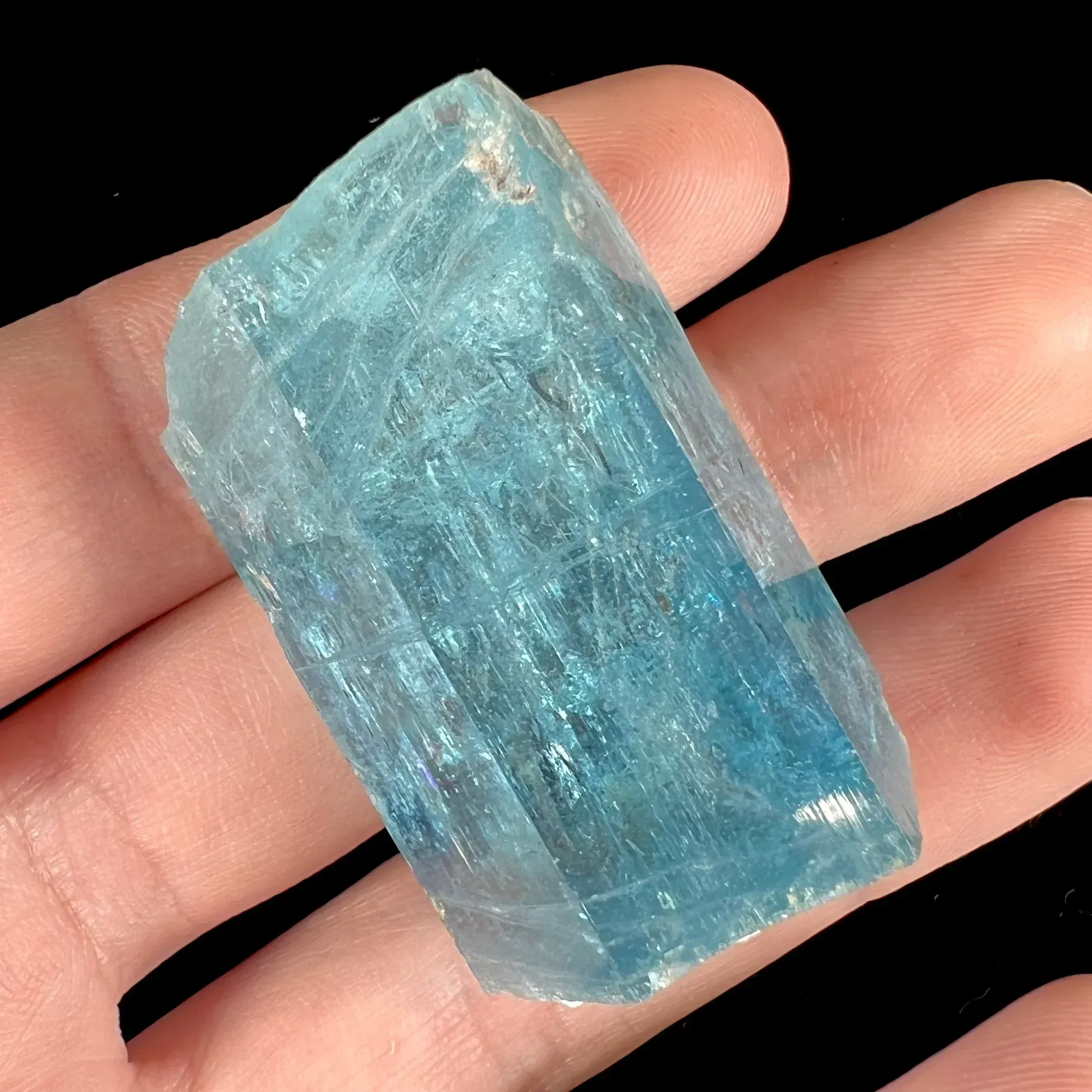 11 Spiritual Meanings of Aquamarine