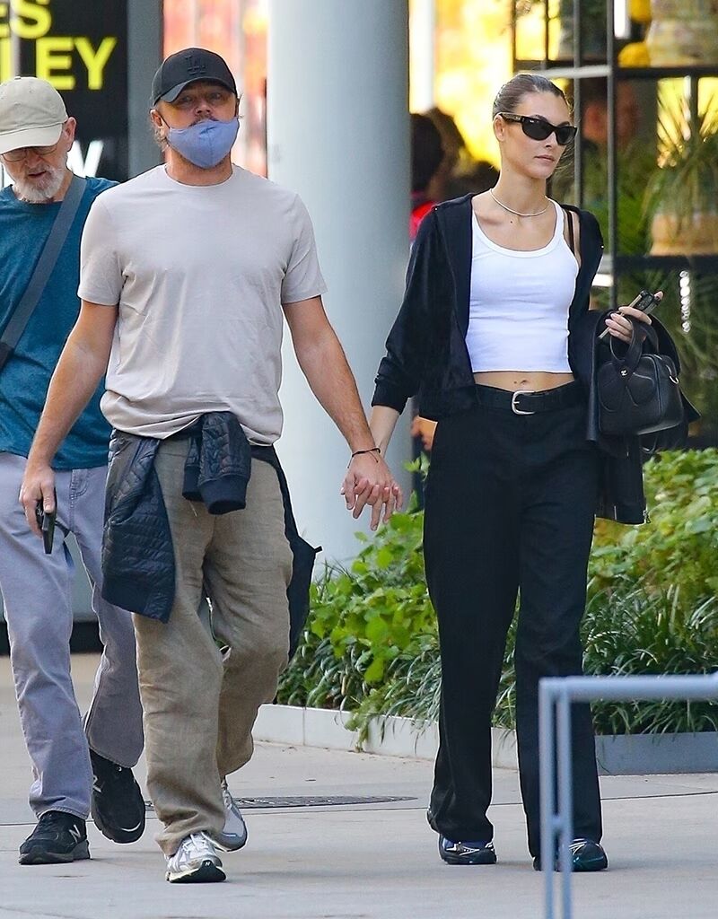 Leonardo DiCaprio and Vittoria Ceretti Enjoy a Casual Date in NYC