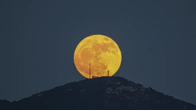 11 Spiritual Meanings of the Sturgeon Moon