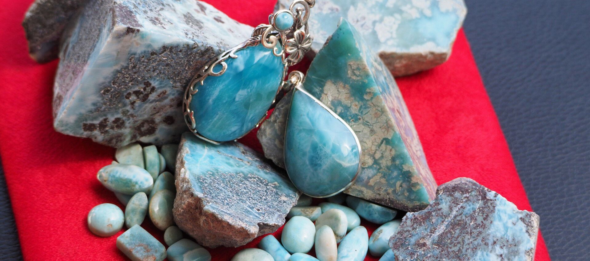 11 Spiritual Meanings of Larimar Stone