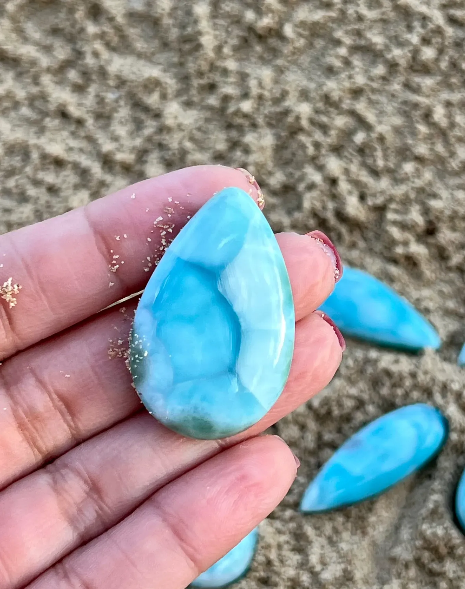 11 Spiritual Meanings of Larimar Stone