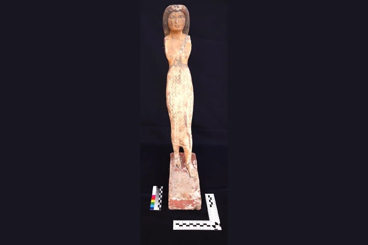 This figurine, found in the tomb, may depict Idi.