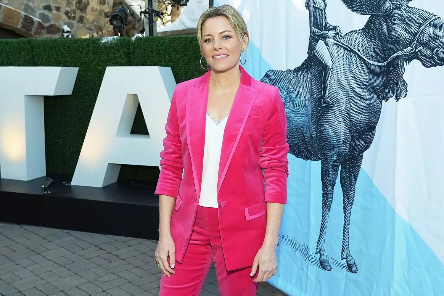 Elizabeth Banks arrives to Elizabeth Banks & Archer Roose Wines: Honoring the Next Generation of Female Filmmakers during Sundance at the UTA House on Jan 21, in Park City, Utah.