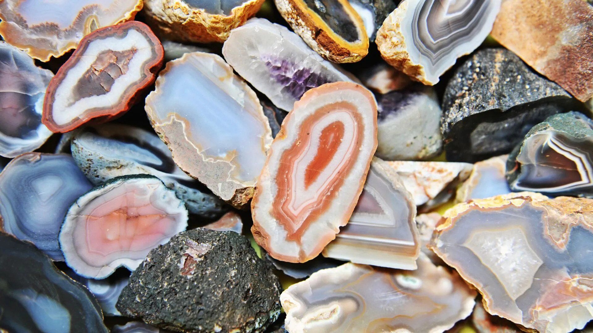 Discover 11 Spiritual Meanings of Agate