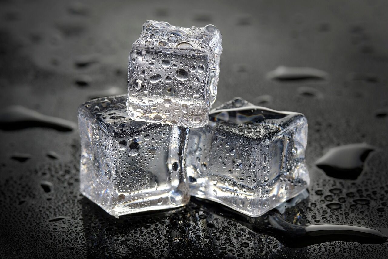 What does it mean to dream of ice cubes? 