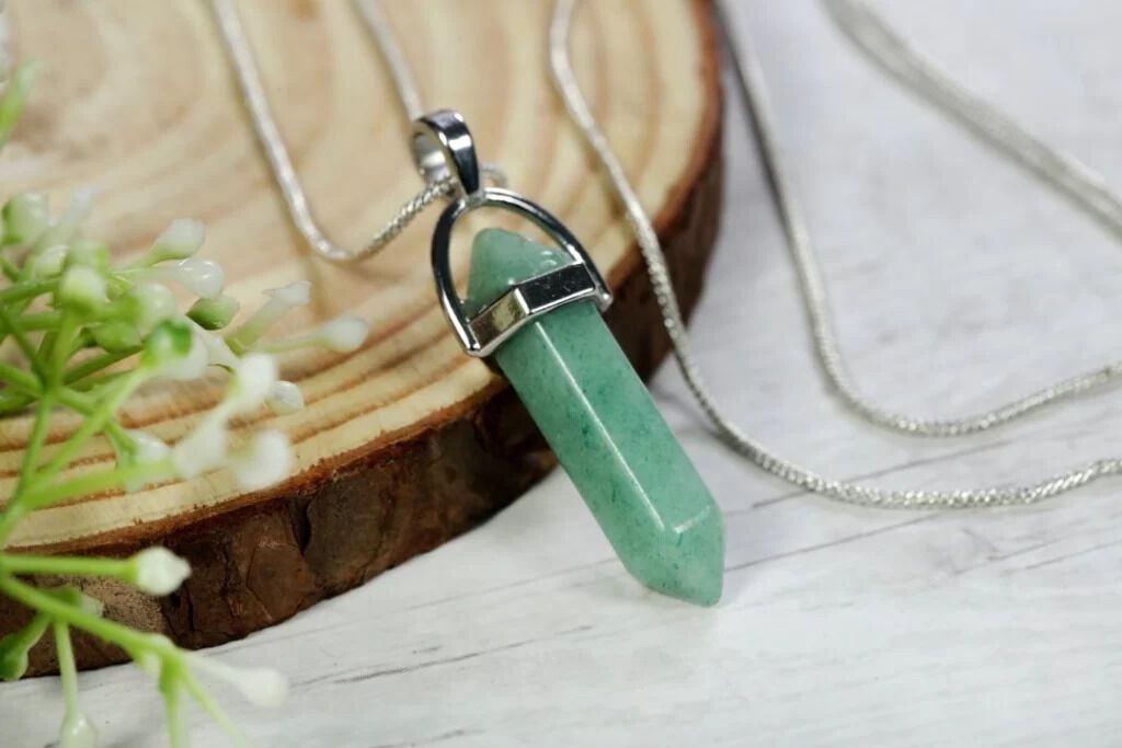 11 Spiritual Meanings of Green Aventurine