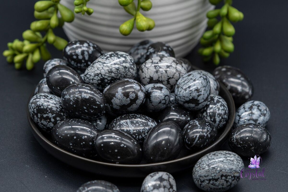 11 Spiritual Meanings of Snowflake Obsidian: Incredible Power and Balance