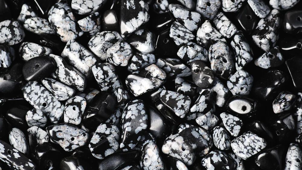 11 Spiritual Meanings of Snowflake Obsidian: Incredible Power and Balance