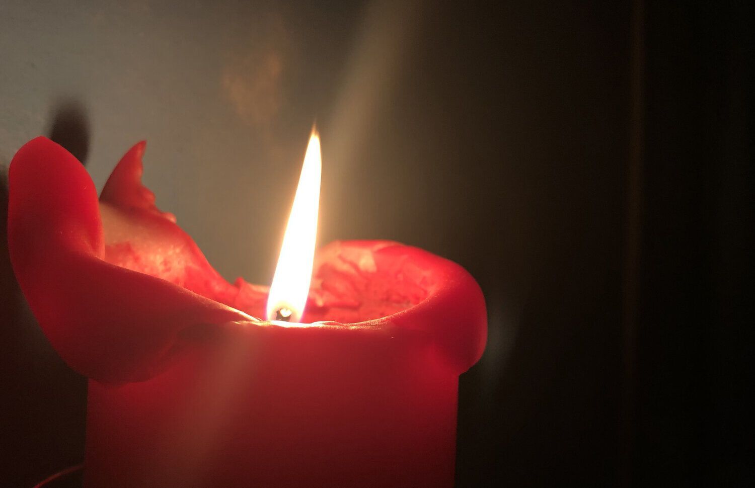 14 Spiritual Meanings of Red Candle