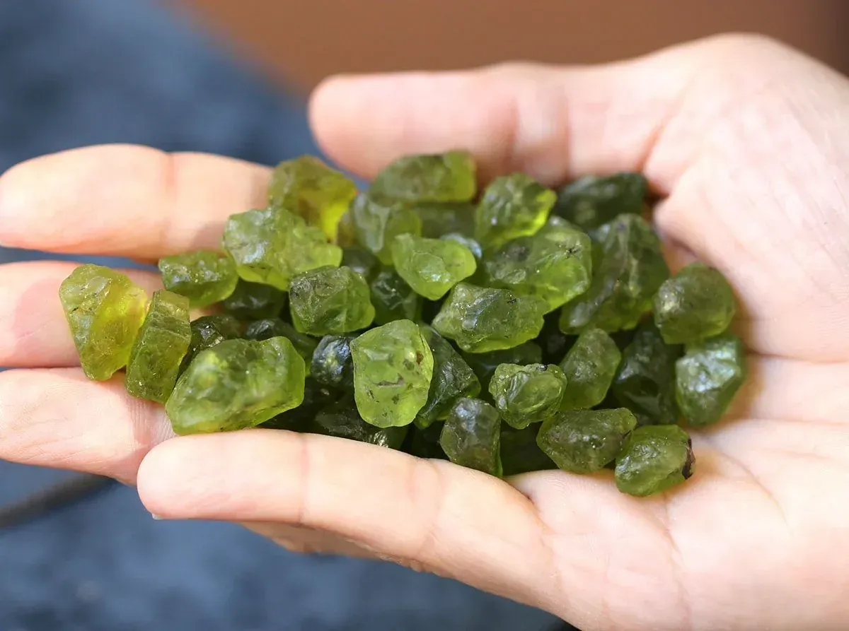 11 Spiritual Meanings of Peridot