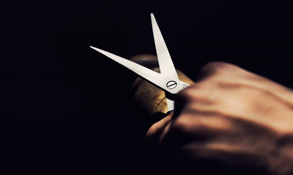 Scissors dream meaning