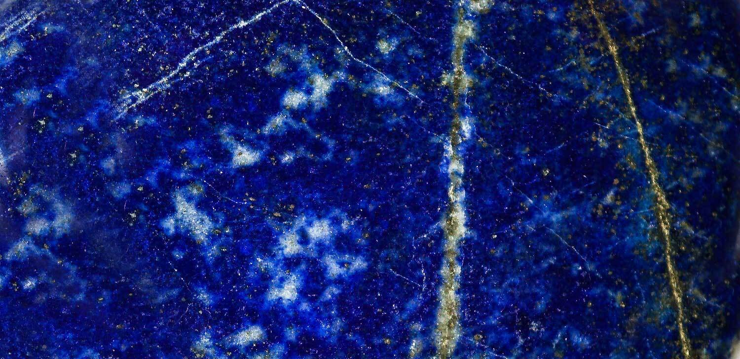 11 Spiritual Meanings of Lapis Lazuli