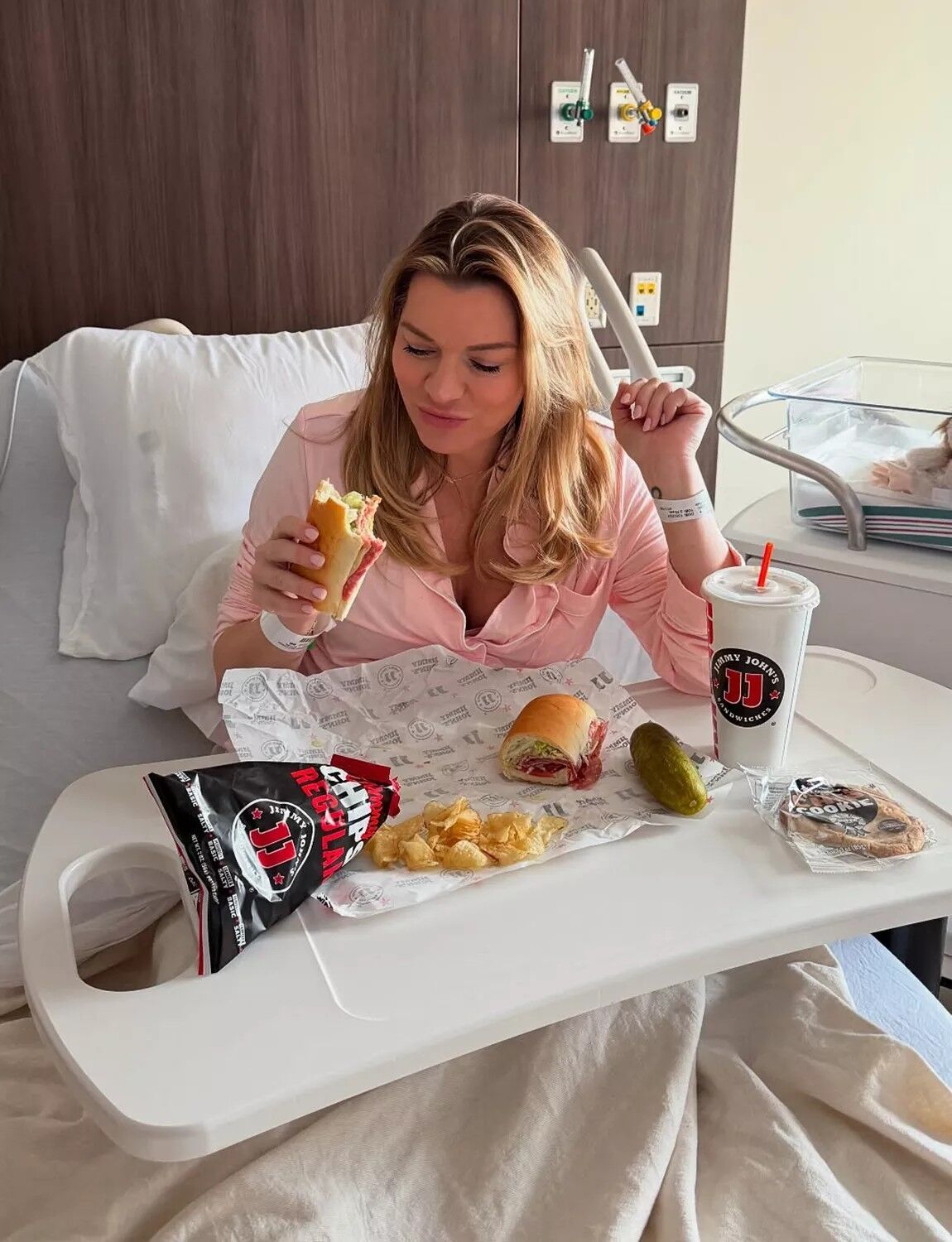 Lindsay Hubbard enjoys Jimmy John's in the hospital after welcoming her daughter Gemma.