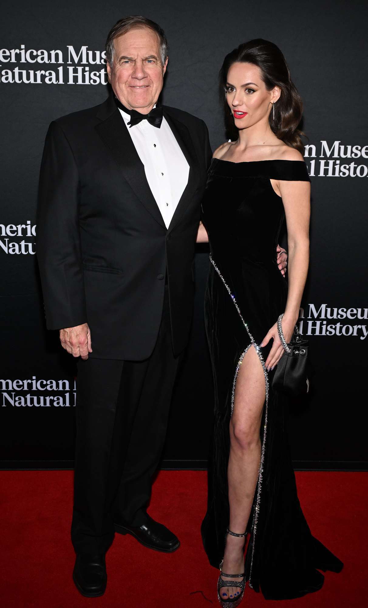 Bill Belichick, 72, Makes Red Carpet Debut With 24-Year-Old Girlfriend 