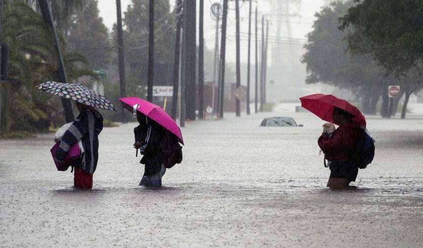 How Saharan dust influences hurricane rainfall