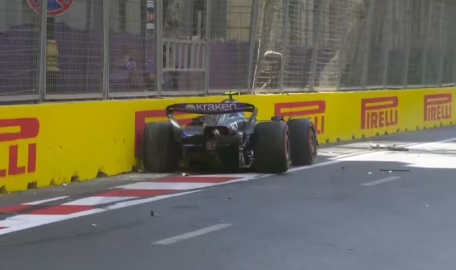 Franco Colapinto found the wall following an error at Formula Two