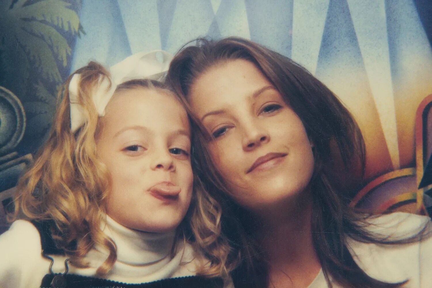 Riley Keough and Lisa Marie Presley ca. 1995