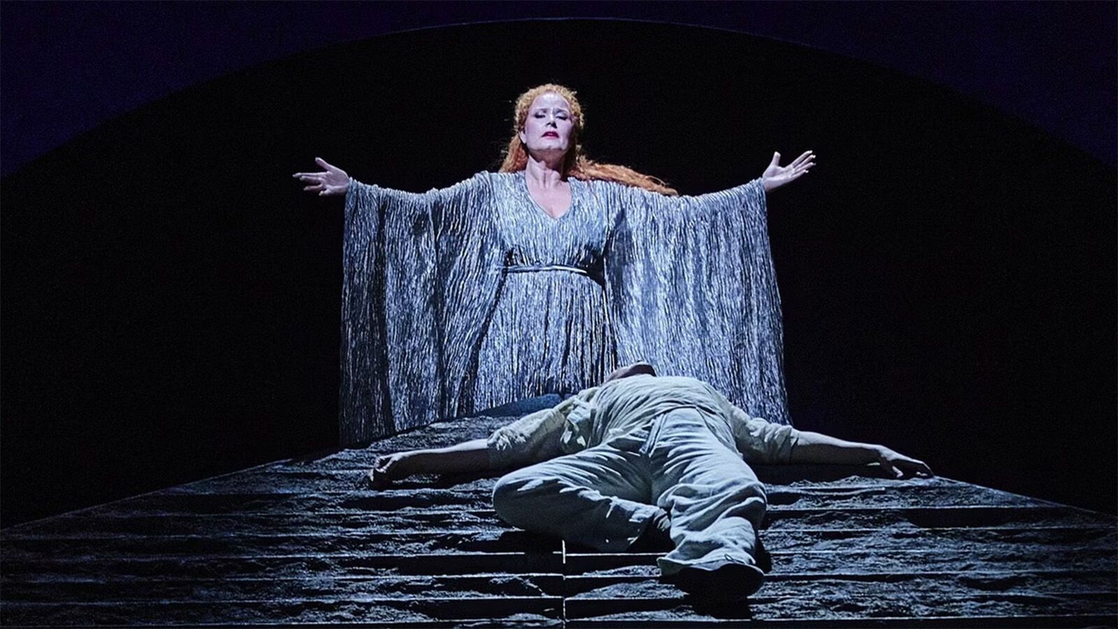 What does opera mean in your dream?