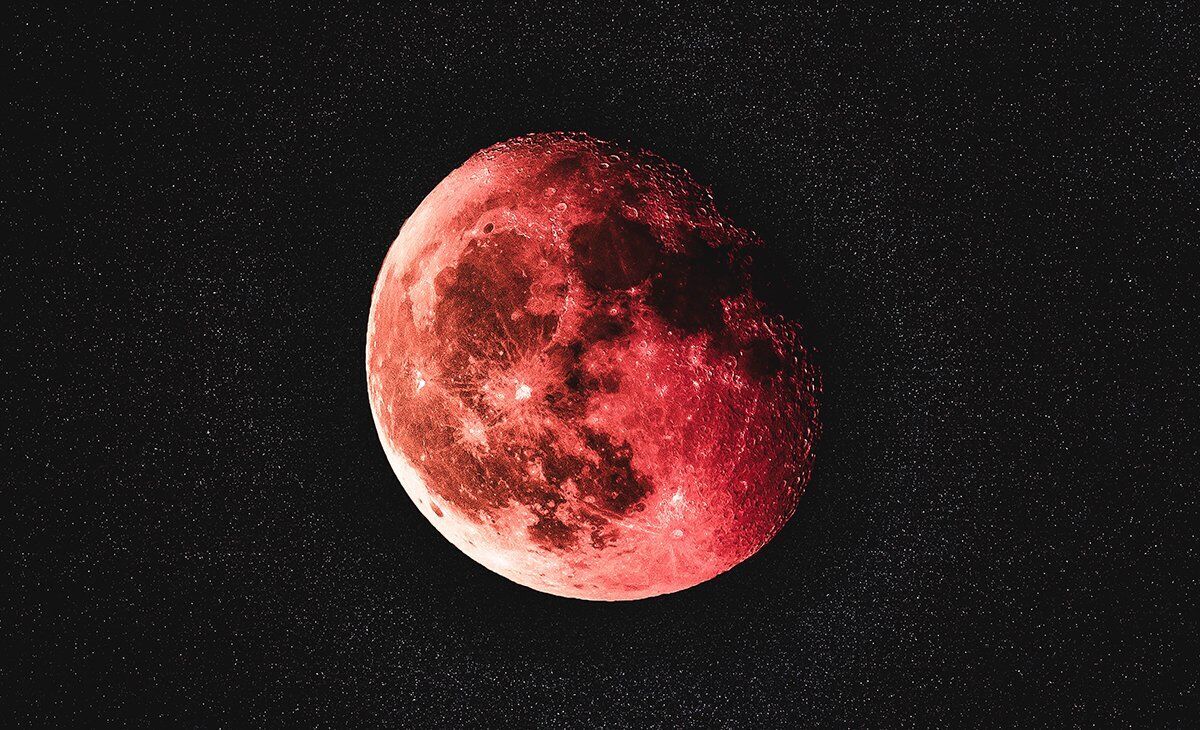 11 Spiritual Meanings of the Strawberry Moon