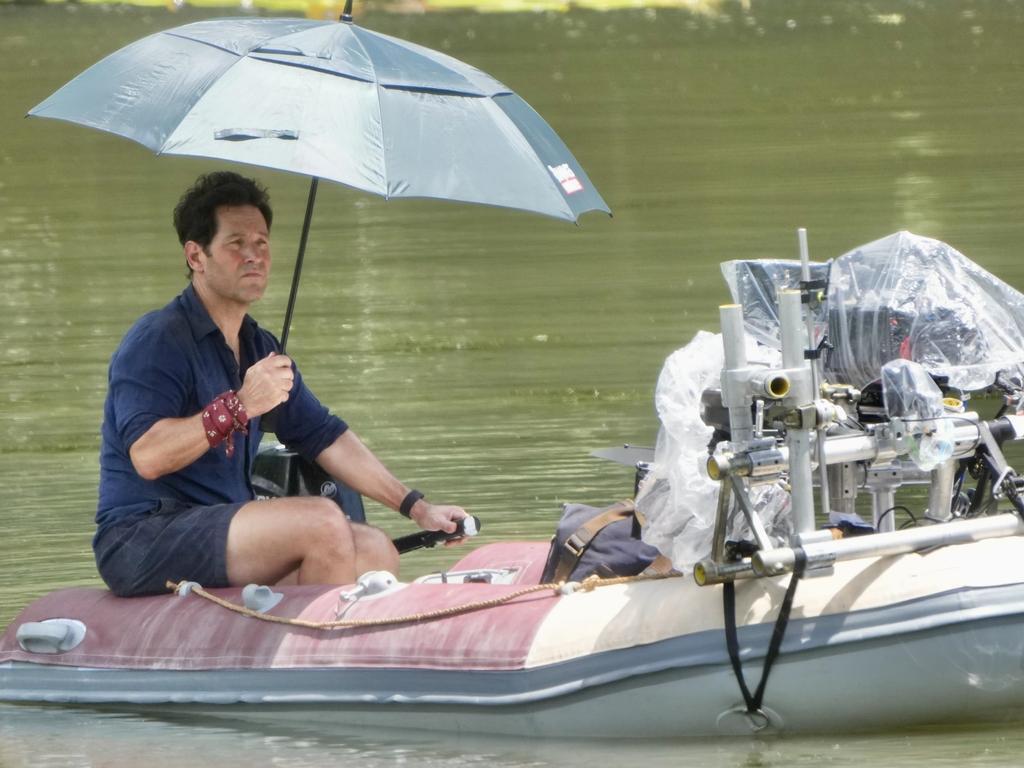 Half-Naked Paul Rudd Soaks Up the Sun While Filming Anaconda Reboot