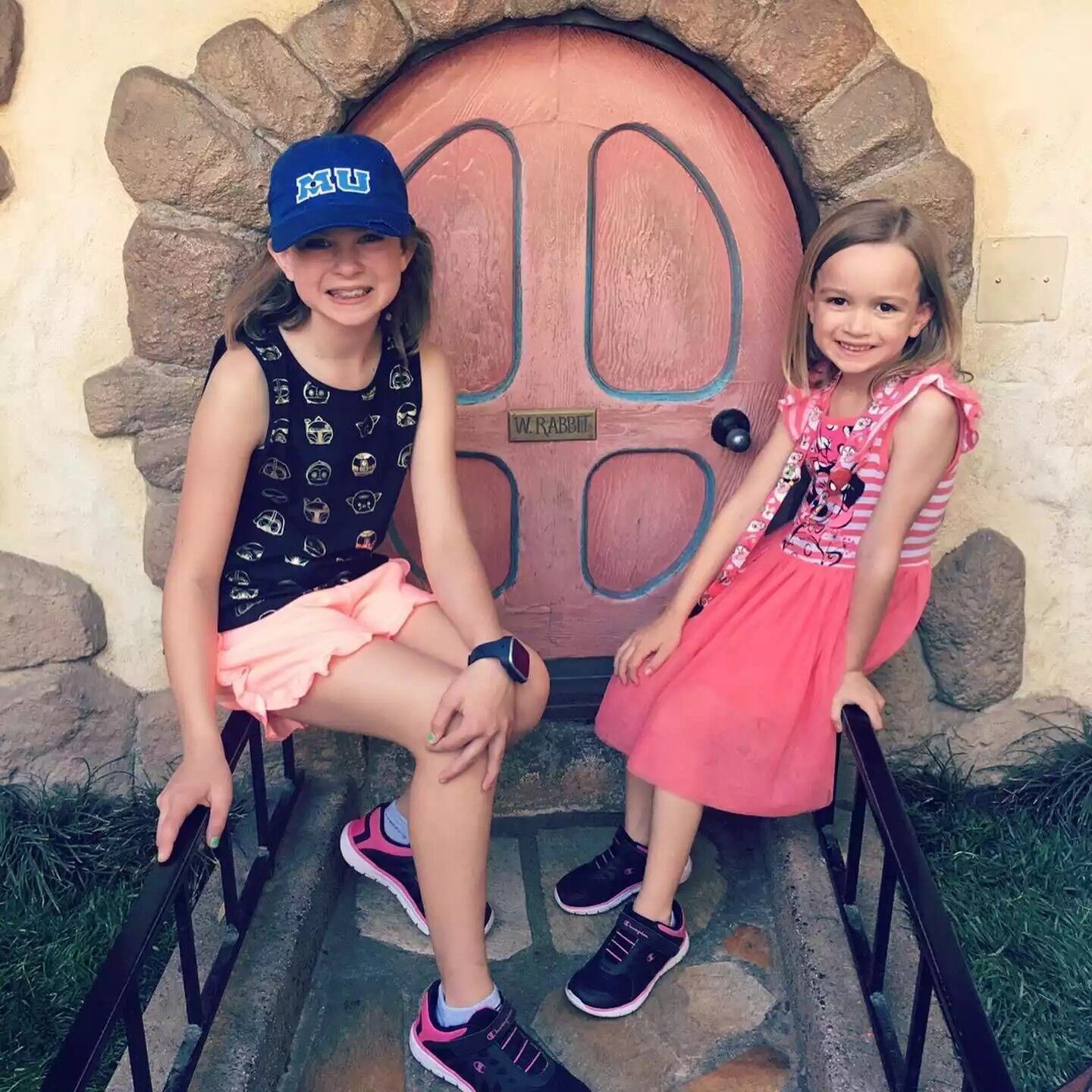 Chloe Clem and her sister, Lily, at Disneyland as kids.