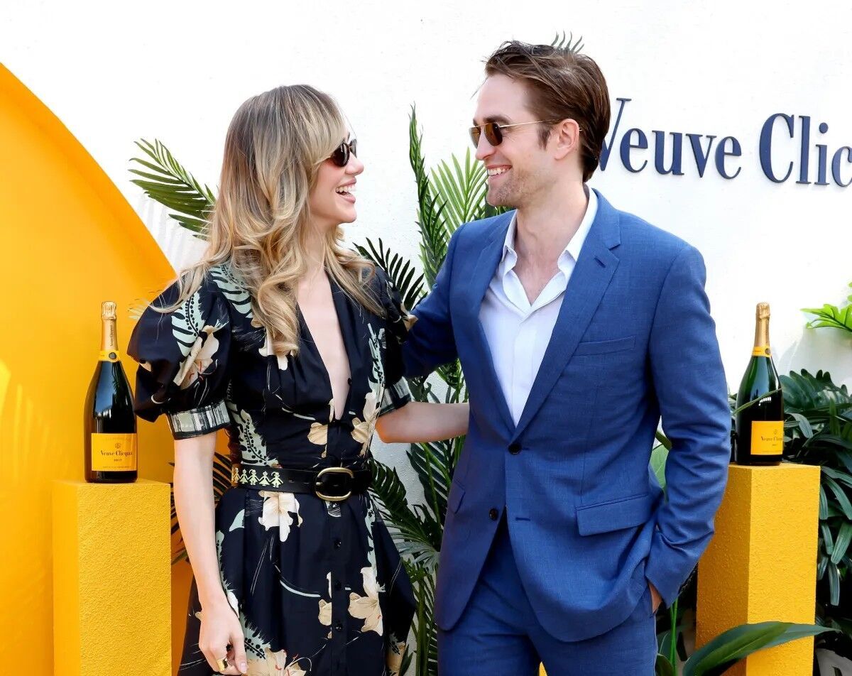 Robert Pattinson and Suki Waterhouse