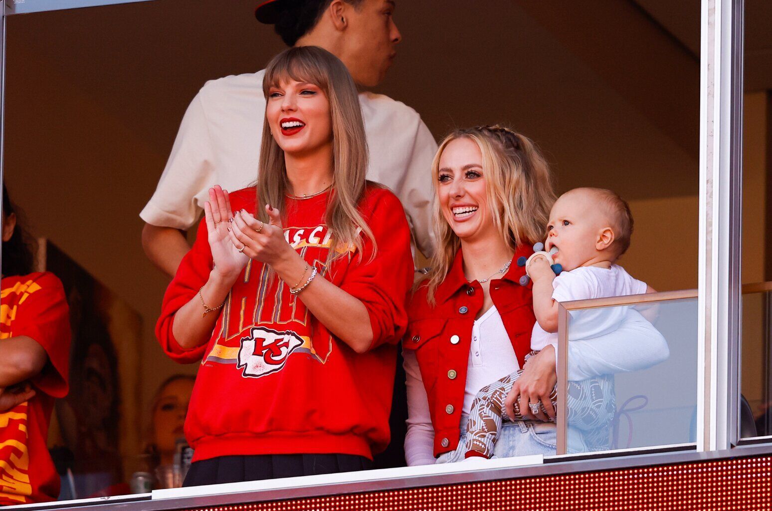 Taylor Swift and Brittany Mahomes