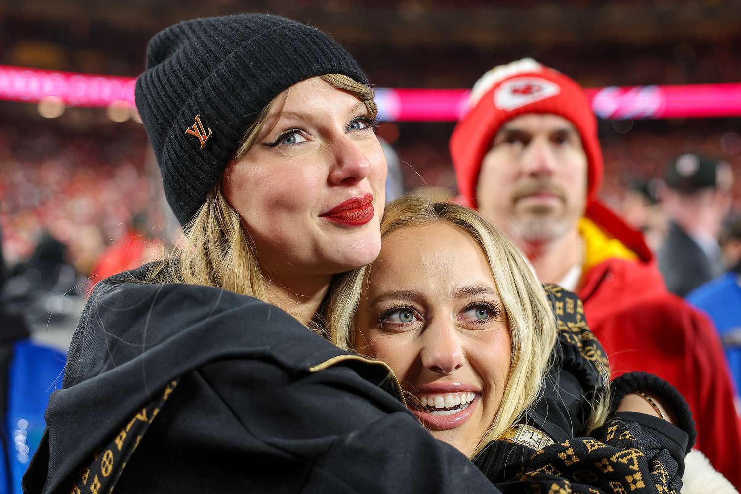 What Taylor Swift Texted Brittany Mahomes Before Chiefs Game