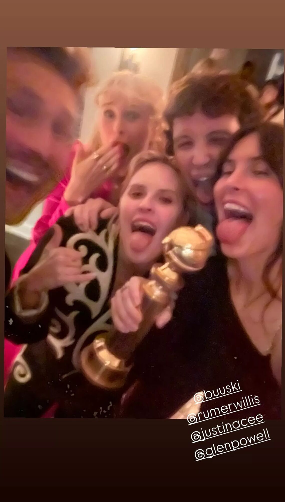 The sisters got their hands on their mom's Golden Globe