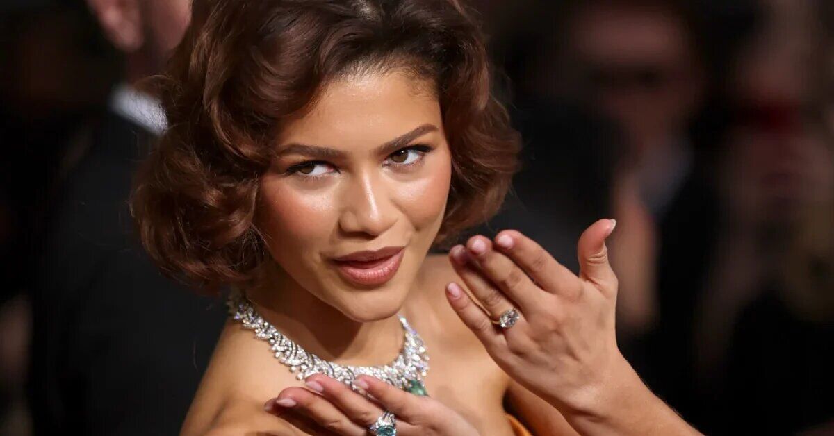 Zendaya attends the 82nd Annual Golden Globe Awards.