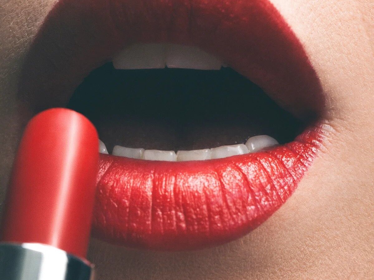 The Meaning Behind Red Lipstick Dreams: Insights