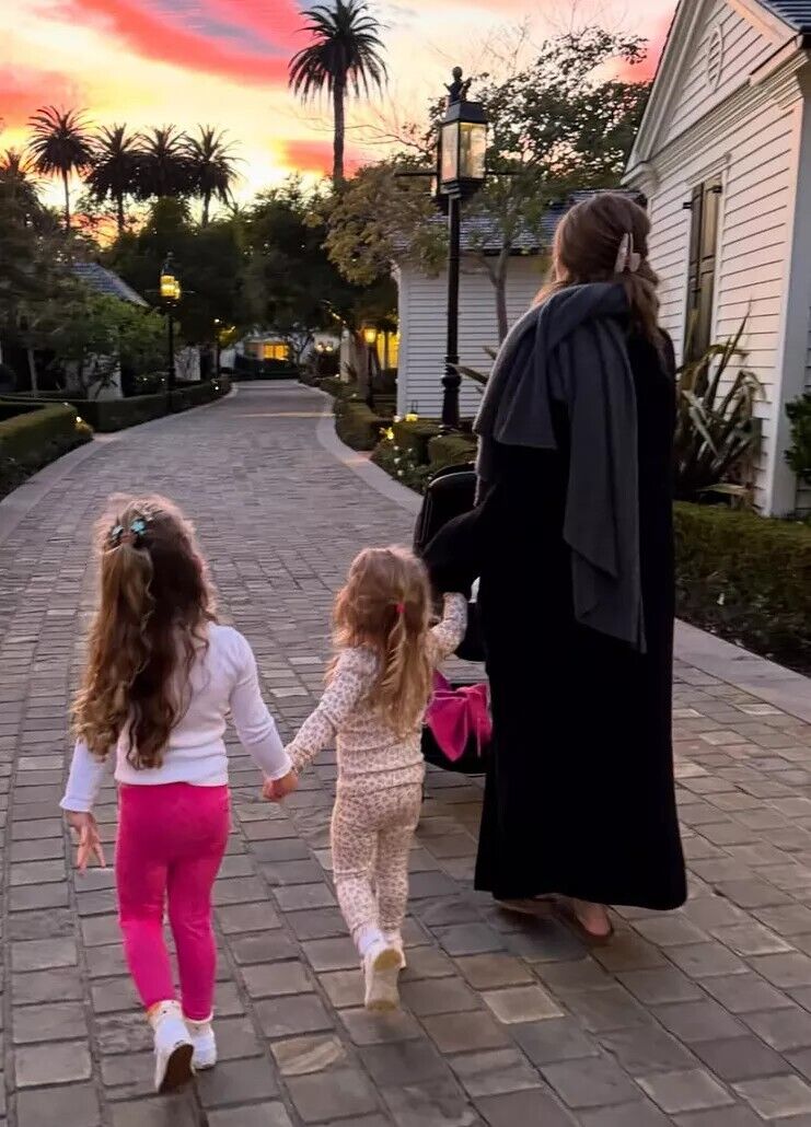 Katherine Schwarzenegger with her two daughters.