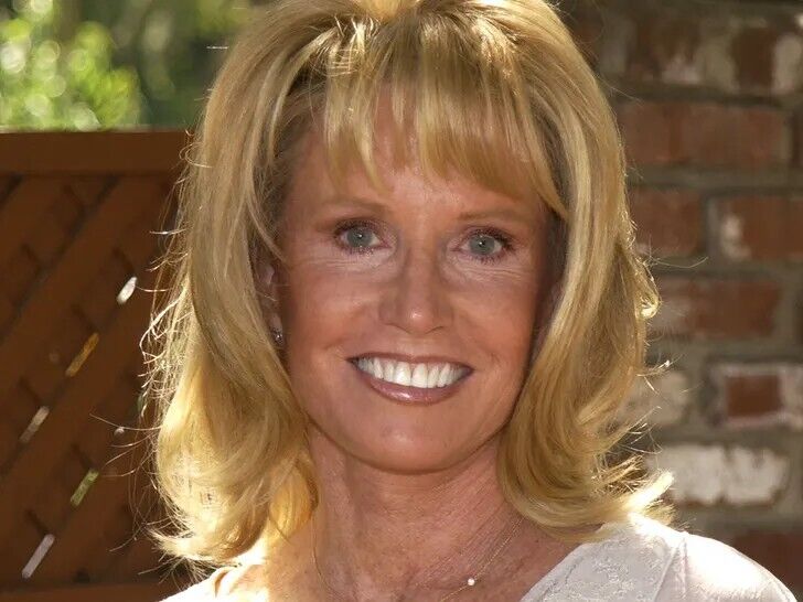 Leslie Charleson