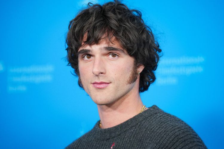 Jacob Elordi Breaks the Internet with Another Bold Hair Transformation