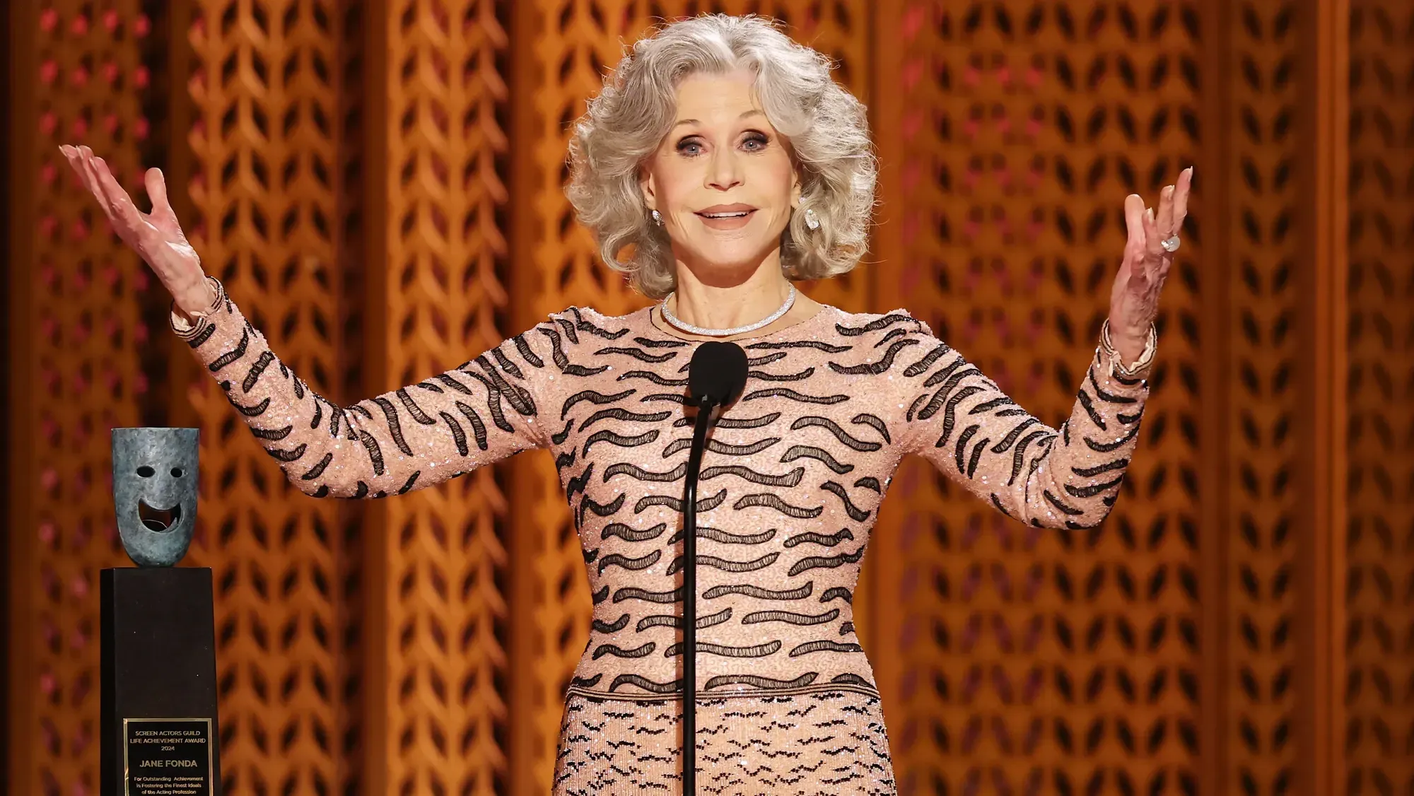 Jane Fonda Reacts to Sound Flub During Her Speech at SAG Awards 2025