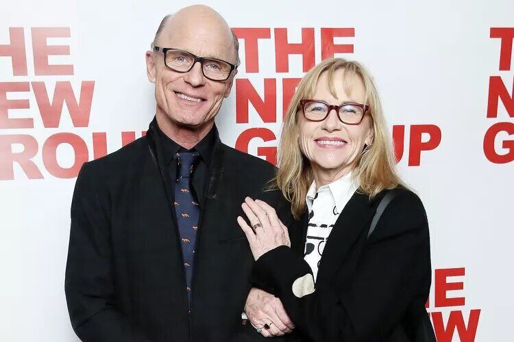 Ed Harris and Amy Madigan.