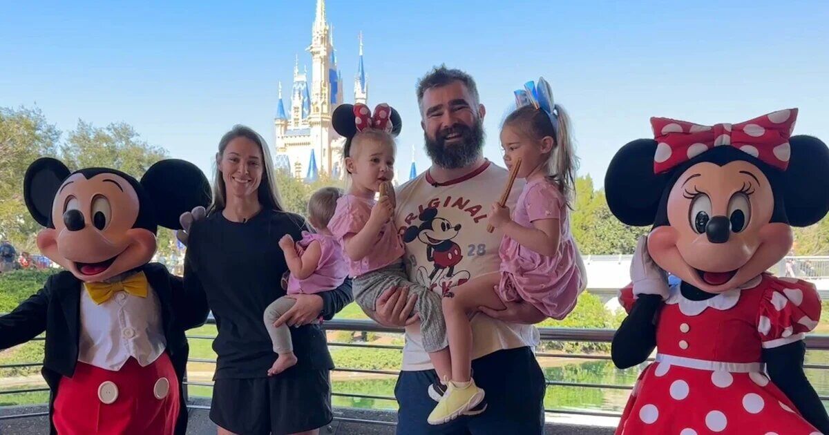 The Kelces tackle Disney World!