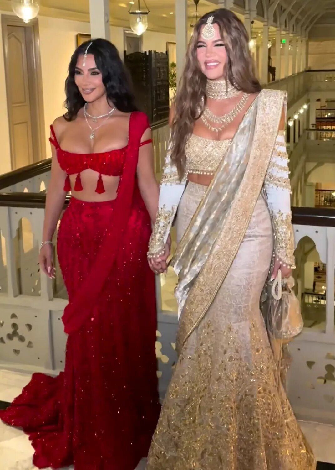 Kim Kardashian and Khloé Kardashian in India