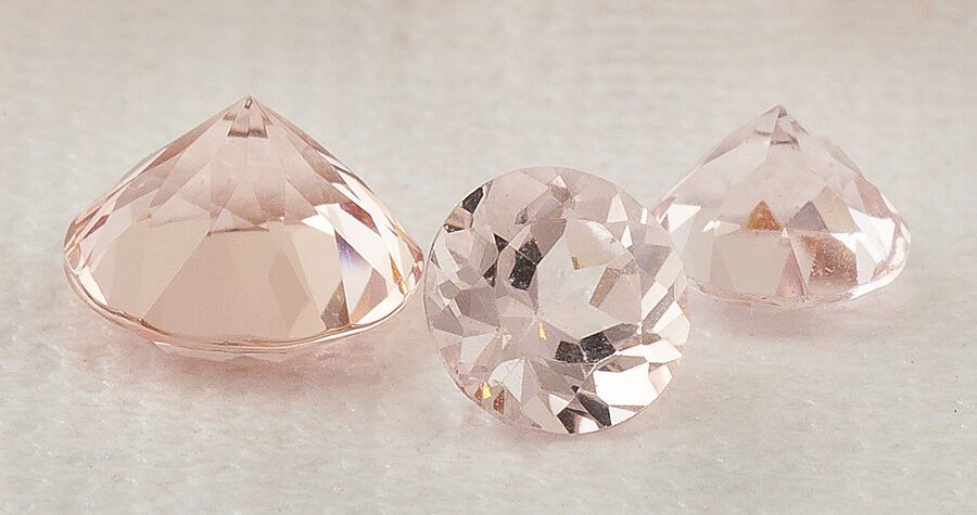 Morganite Crystal Meaning: Healing Properties & Everyday Uses