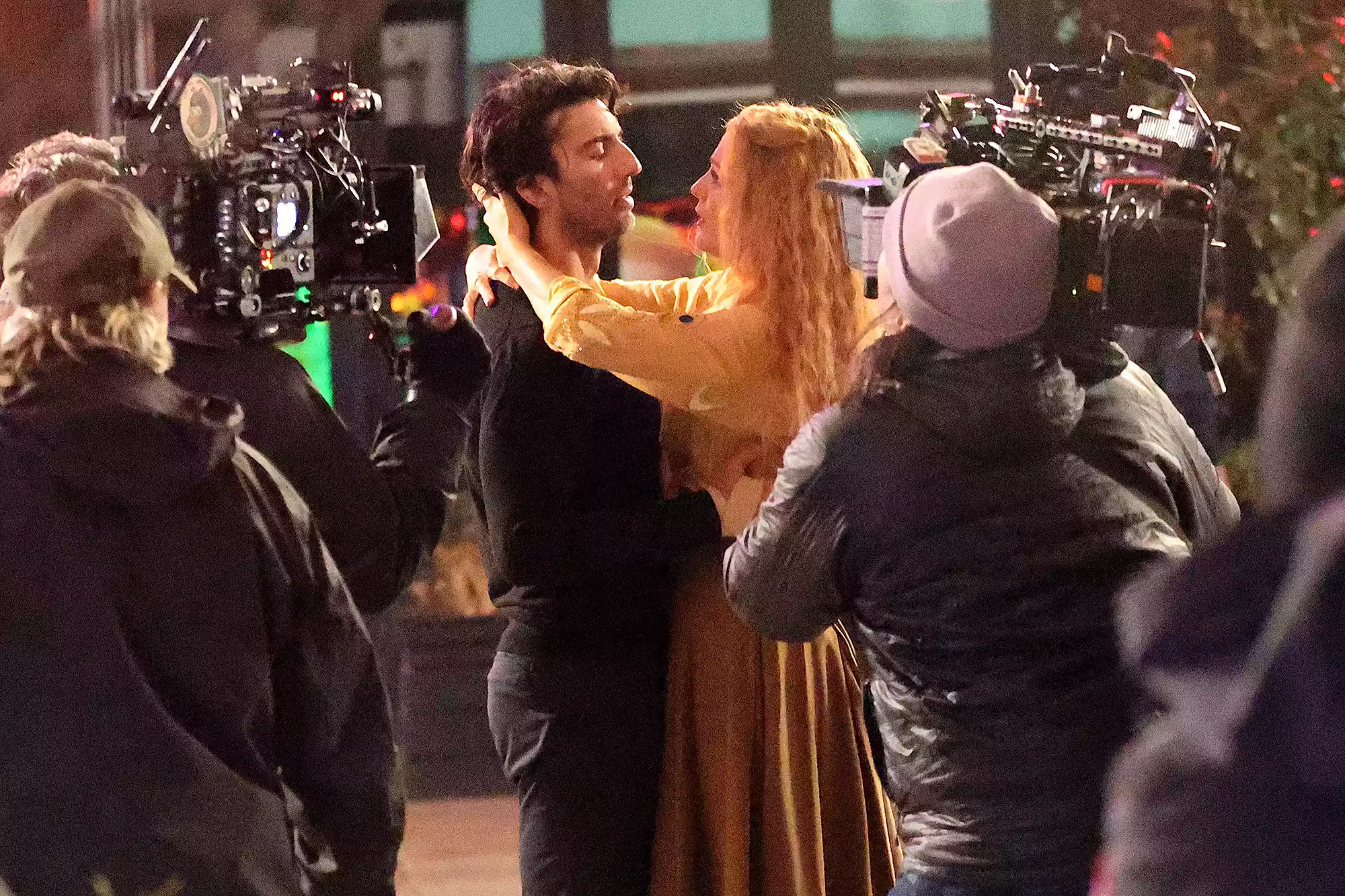 Justin Baldoni and Blake Lively on the set of 'It Ends With Us'