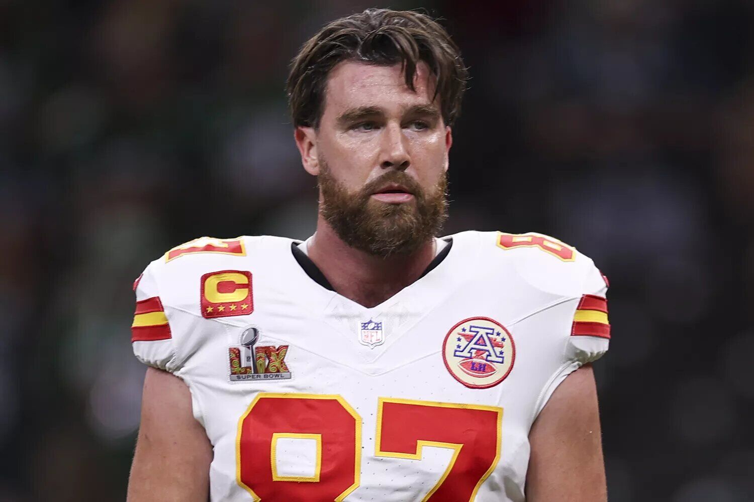 Travis Kelce #87 of the Kansas City Chiefs warms up prior to Super Bowl LIX against the Philadelphia Eagles.