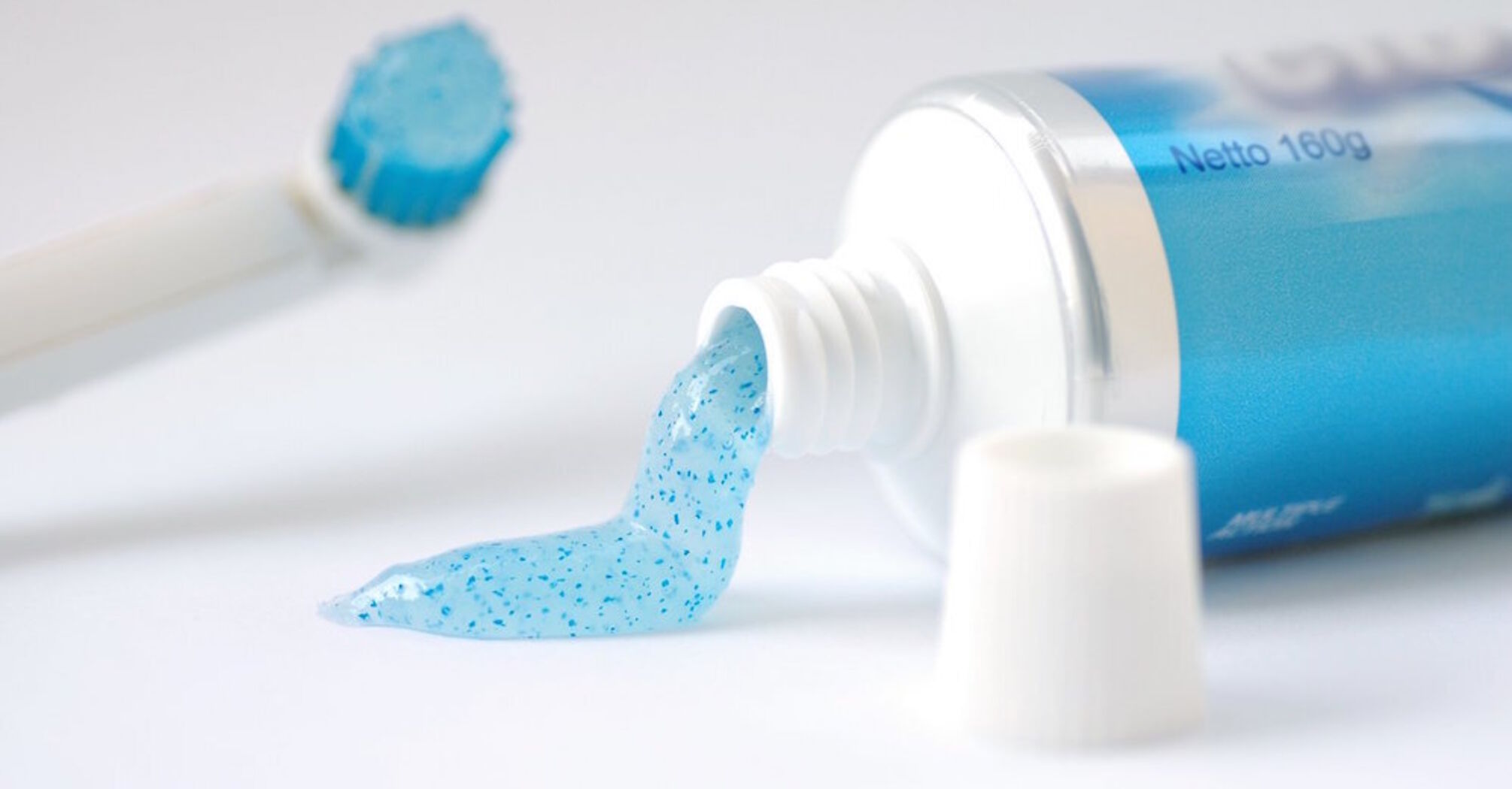 Five unique ways to use toothpaste