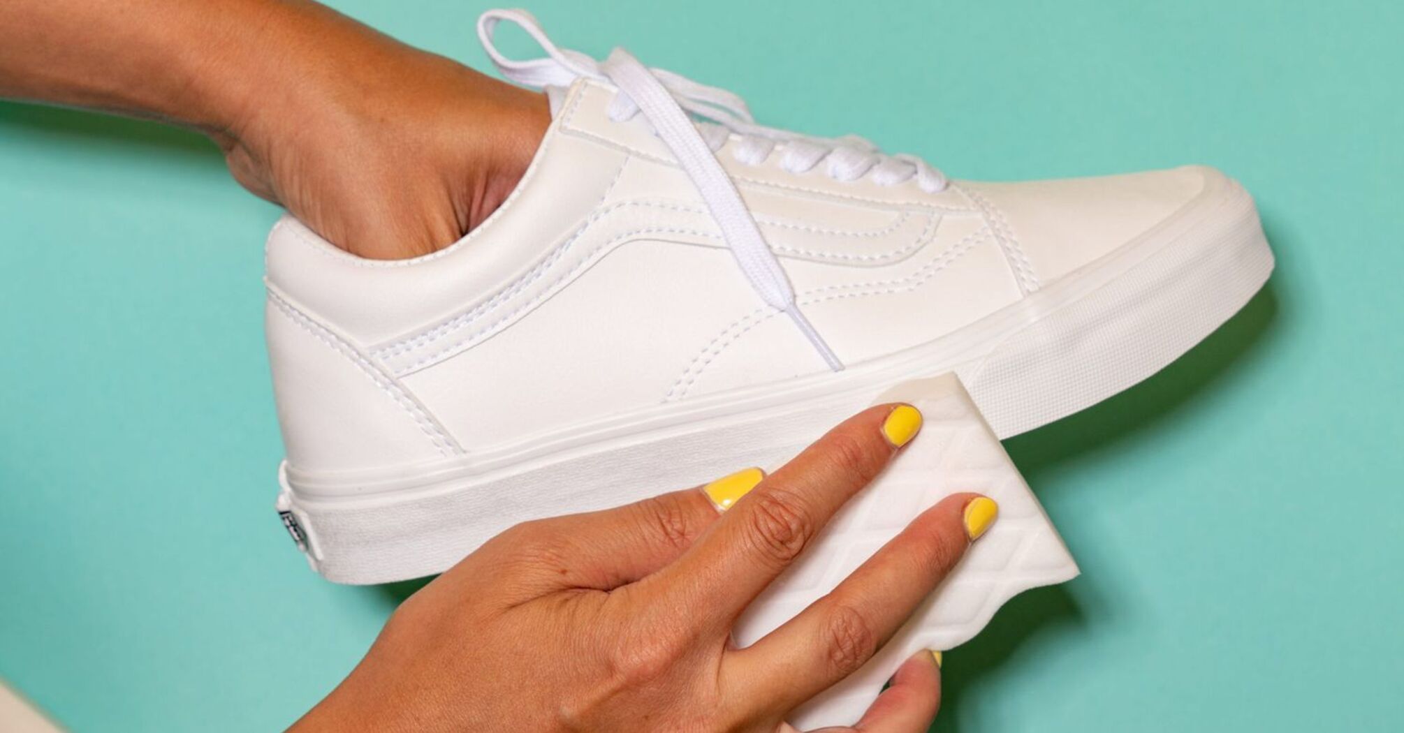 How to easily clean white sneakers