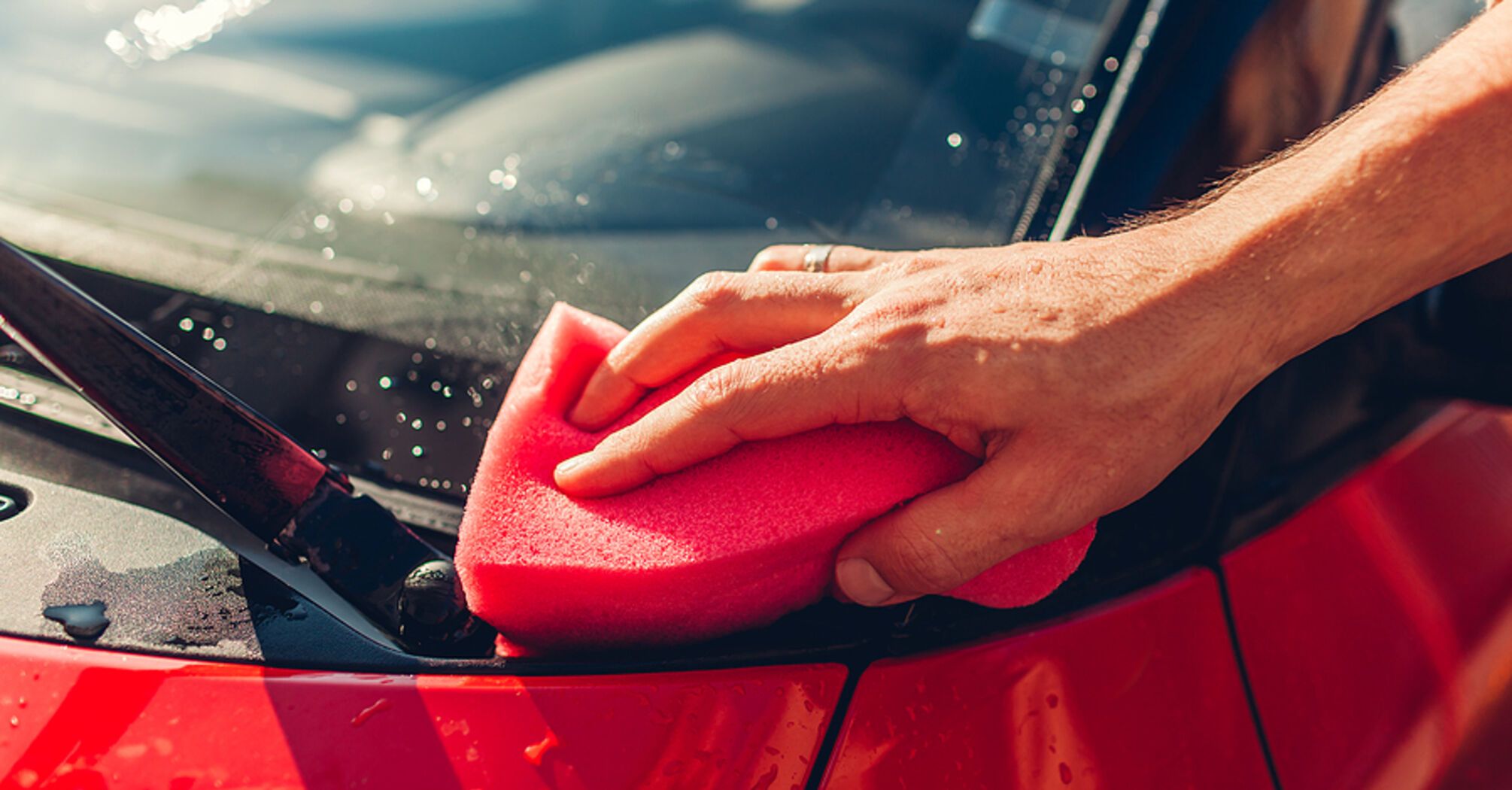 How to clean the windshield in a few minutes
