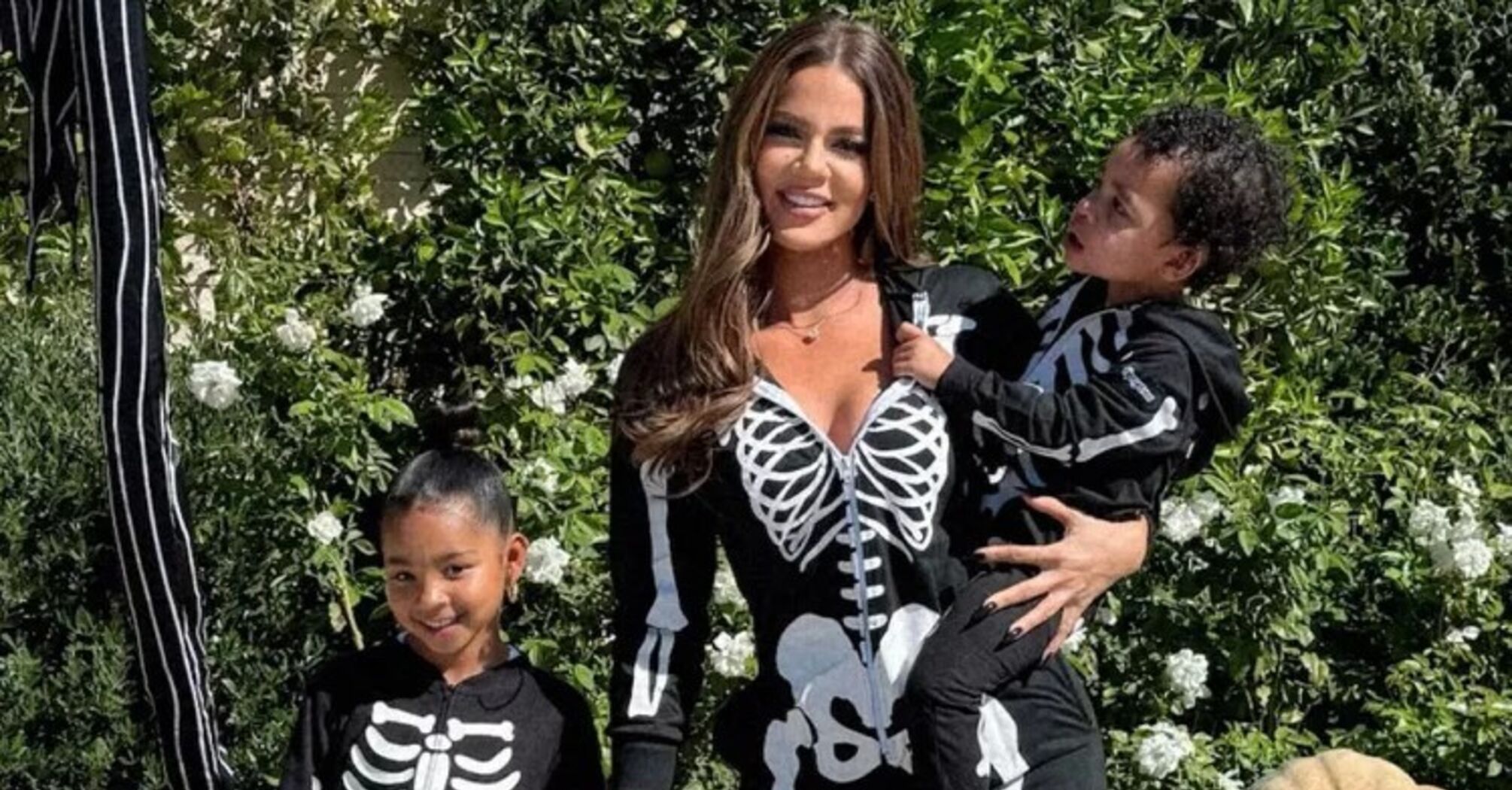 Khloé Kardashian with kids