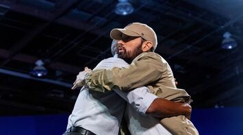 Barack Obama Raps Lose Yourself After Endorsing Kamala Harris Alongside Eminem in Detroit