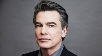 Peter Gallagher Remembers Calling Chrismukkah 'Brilliant' Upon Hearing It for the First Time