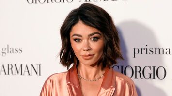 Modern Family Star Sarah Hyland Reveals Profound Impact of Domestic Abuse While Receiving Variety Courage Award