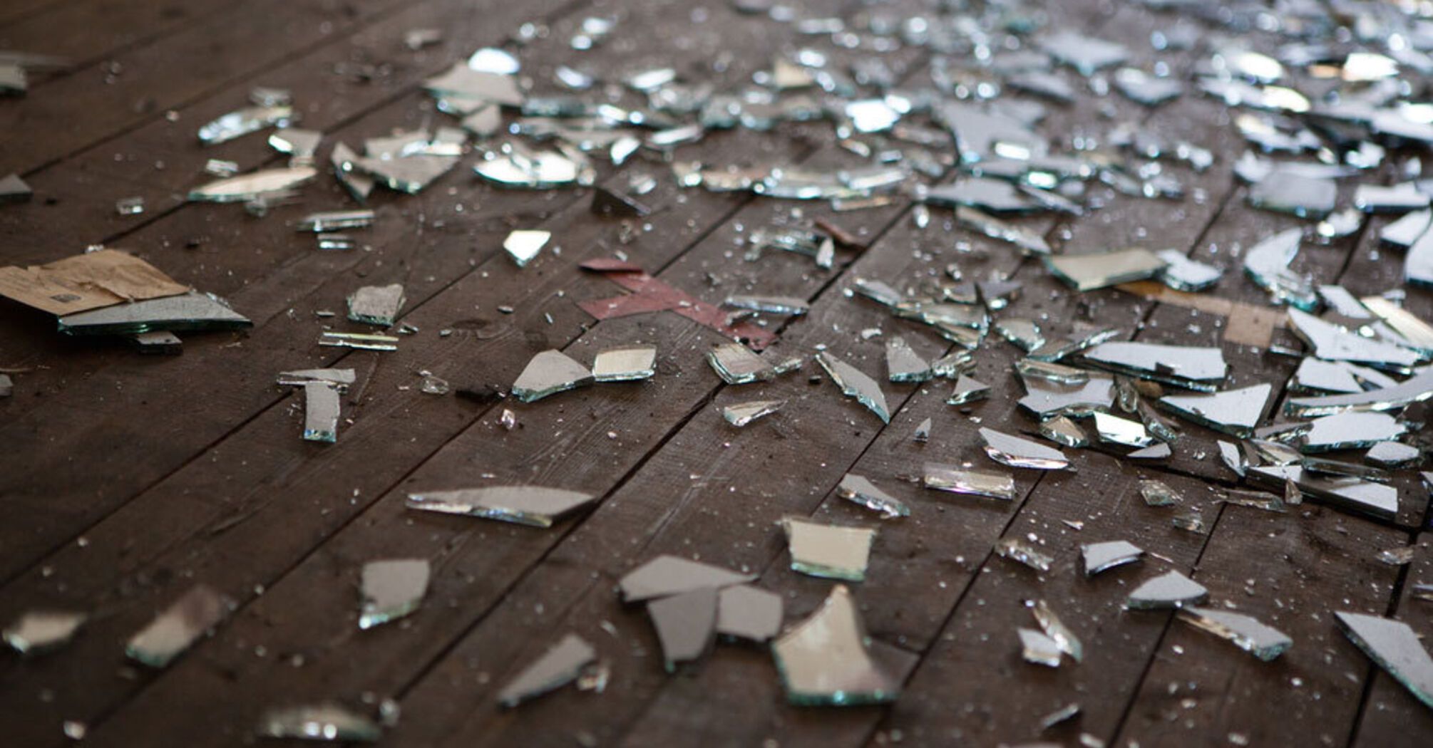 What it Means to Dream About Broken Glass