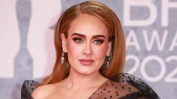 Adele Opens Up About Painful Ear Infection During Las Vegas Residency